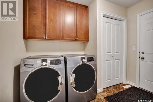 614 Rempel Crescent, Saskatoon, SK - Indoor Photo Showing Laundry Room