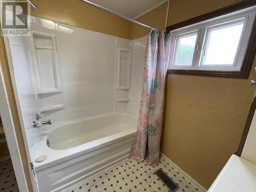 190 Martel Road, Chapleau, ON - Indoor Photo Showing Bathroom