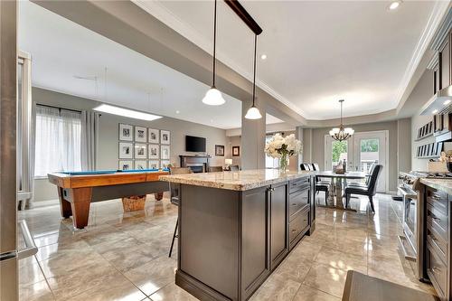 920 Stone Church Road E, Hamilton, ON - Indoor Photo Showing Kitchen With Upgraded Kitchen