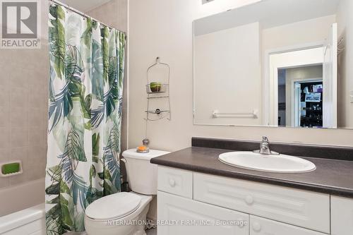30 Benmore Crescent, Brampton, ON - Indoor Photo Showing Bathroom