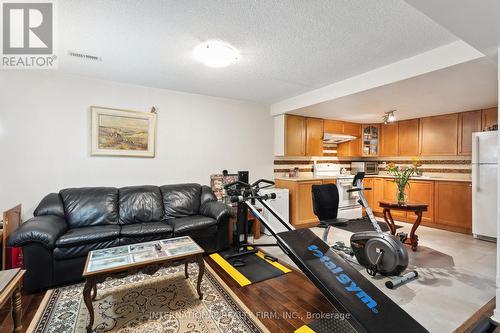 30 Benmore Crescent, Brampton, ON - Indoor Photo Showing Bedroom