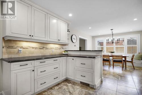 1171 St Anthony Road, London, ON - Indoor Photo Showing Kitchen