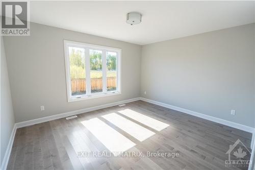 1405 Caroline Court, Stormont, Dundas And Glengarry, ON - Indoor Photo Showing Other Room