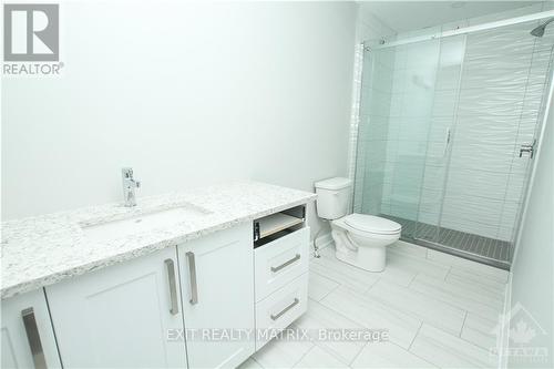 1401 Caroline Court, Cornwall, ON - Indoor Photo Showing Bathroom