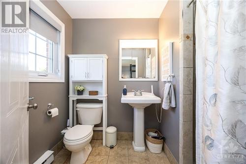 8842 Highway 15 Highway, Carleton Place, ON - Indoor Photo Showing Bathroom