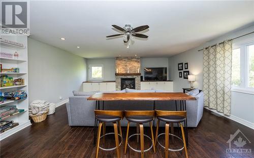 8842 Highway 15 Highway, Carleton Place, ON - Indoor Photo Showing Dining Room