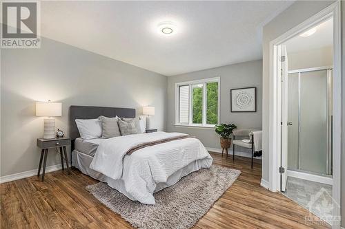 90 Kimberwick Crescent, Ottawa, ON - Indoor Photo Showing Bedroom