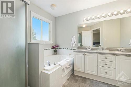 90 Kimberwick Crescent, Ottawa, ON - Indoor Photo Showing Bathroom