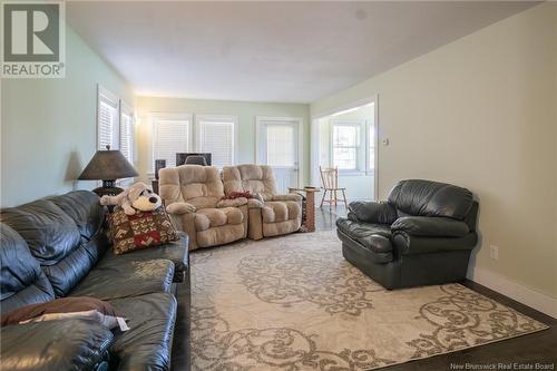 2271 Route 774, Wilsons Beach, NB - Indoor Photo Showing Living Room