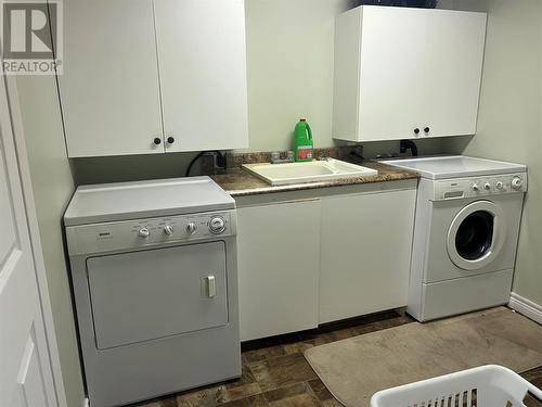 1 Rowsellville Road, Roberts Arm, NL - Indoor Photo Showing Laundry Room