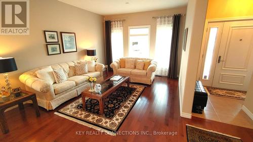1280 Carfa Crescent, Kingston, ON - Indoor Photo Showing Living Room