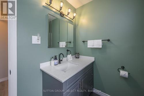 29 Talavera Crescent, London, ON - Indoor Photo Showing Bathroom