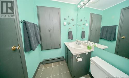 840 York Street, Fredericton, NB - Indoor Photo Showing Bathroom
