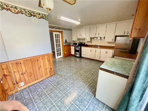 26 State Street, Welland, ON - Indoor Photo Showing Kitchen