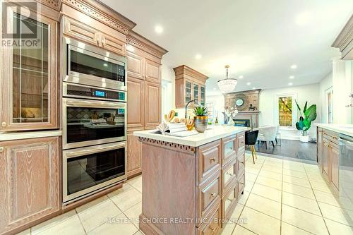 2 Briarwood Road, Markham, ON - Indoor Photo Showing Kitchen With Upgraded Kitchen