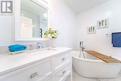 2 Briarwood Road, Markham, ON - Indoor Photo Showing Bathroom