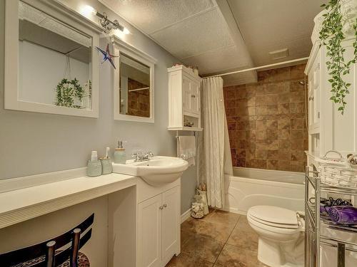 Salle de bains - 1931 Rue Collet, Varennes, QC - Indoor Photo Showing Bathroom