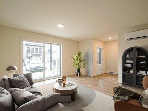 Dwelling - 753 Rue Rachel-Hébert, Coaticook, QC - Indoor Photo Showing Living Room