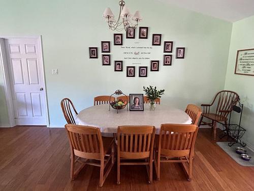 841 Tenth Avenue, Thunder Bay, ON - Indoor Photo Showing Dining Room