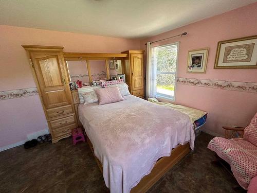 841 Tenth Avenue, Thunder Bay, ON - Indoor Photo Showing Bedroom