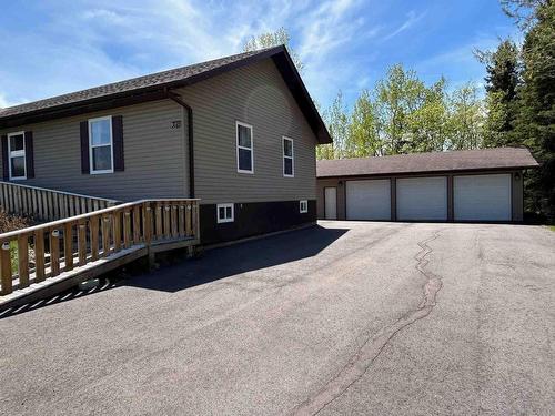 841 Tenth Avenue, Thunder Bay, ON - Outdoor With Exterior