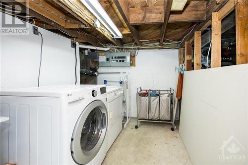 33 Wylie Avenue, Ottawa, ON - Indoor Photo Showing Laundry Room