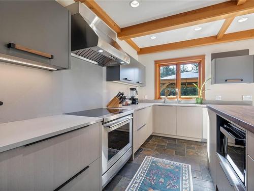 412 Stewart Rd, Salt Spring, BC 