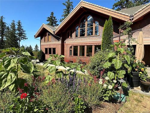 412 Stewart Rd, Salt Spring, BC 