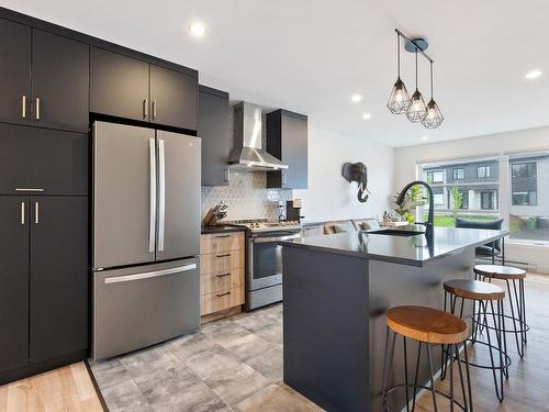 Kitchen - 30 Rue Guy-Linteau, Sainte-Catherine-De-La-Jacques-Cartier, QC - Indoor Photo Showing Kitchen With Upgraded Kitchen