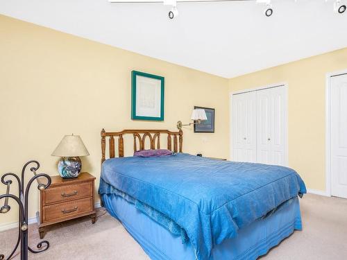 6-83 Peregrine Way, Vernon, BC - Indoor Photo Showing Bedroom