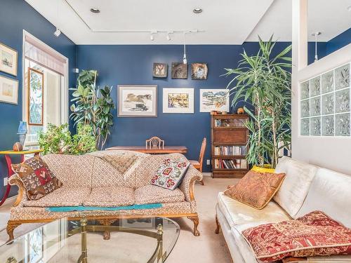 6-83 Peregrine Way, Vernon, BC - Indoor Photo Showing Living Room