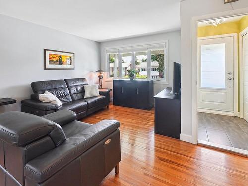 Salon - 6120 Av. Baffin, Brossard, QC - Indoor Photo Showing Living Room