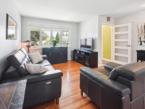 Salon - 6120 Av. Baffin, Brossard, QC - Indoor Photo Showing Living Room