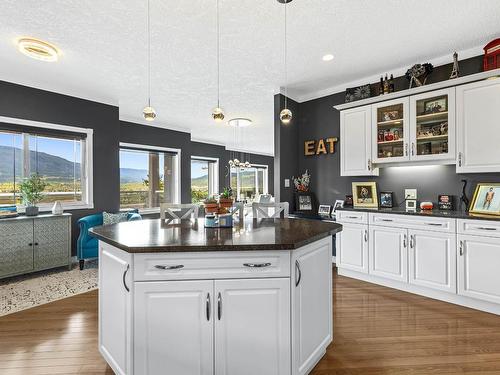 2753 Grandview Hts, Merritt, BC - Indoor Photo Showing Kitchen