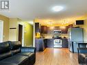 212 825 Gladstone Street E, Swift Current, SK  - Indoor Photo Showing Kitchen 