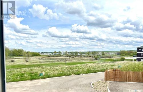 212 825 Gladstone Street E, Swift Current, SK - Outdoor With View