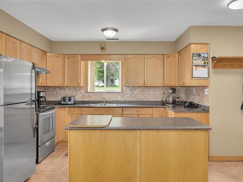 112 Round Lake Road, Princeton, BC - Indoor Photo Showing Kitchen With Double Sink