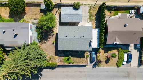 132 14Th Avenue N, Creston, BC - Outdoor