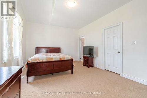 4 Landview Road, Brampton (Toronto Gore Rural Estate), ON - Indoor Photo Showing Bedroom