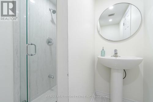 4 Landview Road, Brampton (Toronto Gore Rural Estate), ON - Indoor Photo Showing Bathroom