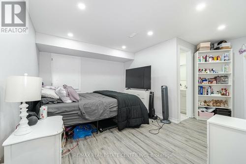 4 Landview Road, Brampton (Toronto Gore Rural Estate), ON - Indoor Photo Showing Bedroom