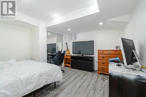 4 Landview Road, Brampton (Toronto Gore Rural Estate), ON - Indoor Photo Showing Bedroom