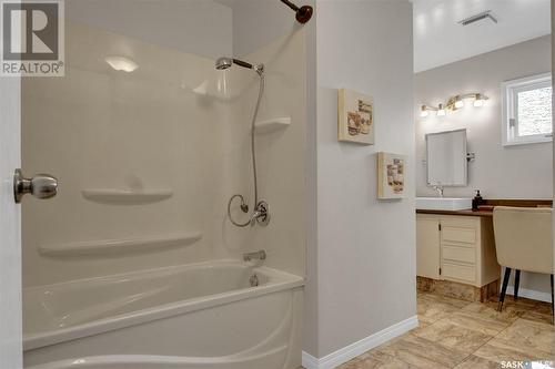 46 Greensboro Drive, Regina, SK - Indoor Photo Showing Bathroom