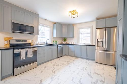 106 Simcoe Street E, Hamilton, ON - Indoor Photo Showing Kitchen With Stainless Steel Kitchen