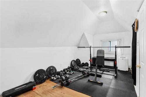 54 Spadina Avenue, Hamilton, ON - Indoor Photo Showing Gym Room