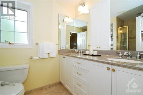 15 Bedford Crescent, Ottawa, ON - Indoor Photo Showing Bathroom