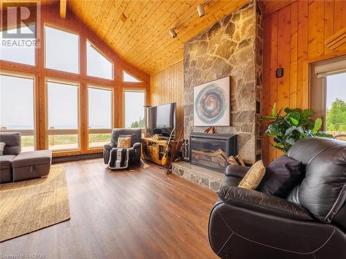 157 Zorra Drive, Tobermory, ON - Indoor Photo Showing Living Room With Fireplace