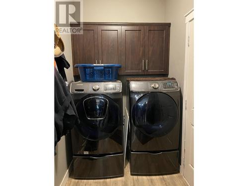 2910 Christian Valley Road, Westbridge, BC - Indoor Photo Showing Laundry Room