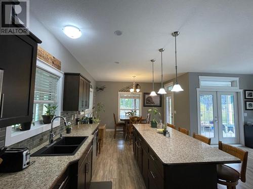 2910 Christian Valley Road, Westbridge, BC - Indoor Photo Showing Kitchen With Double Sink With Upgraded Kitchen