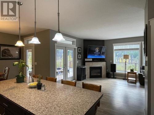 2910 Christian Valley Road, Westbridge, BC - Indoor Photo Showing Living Room With Fireplace